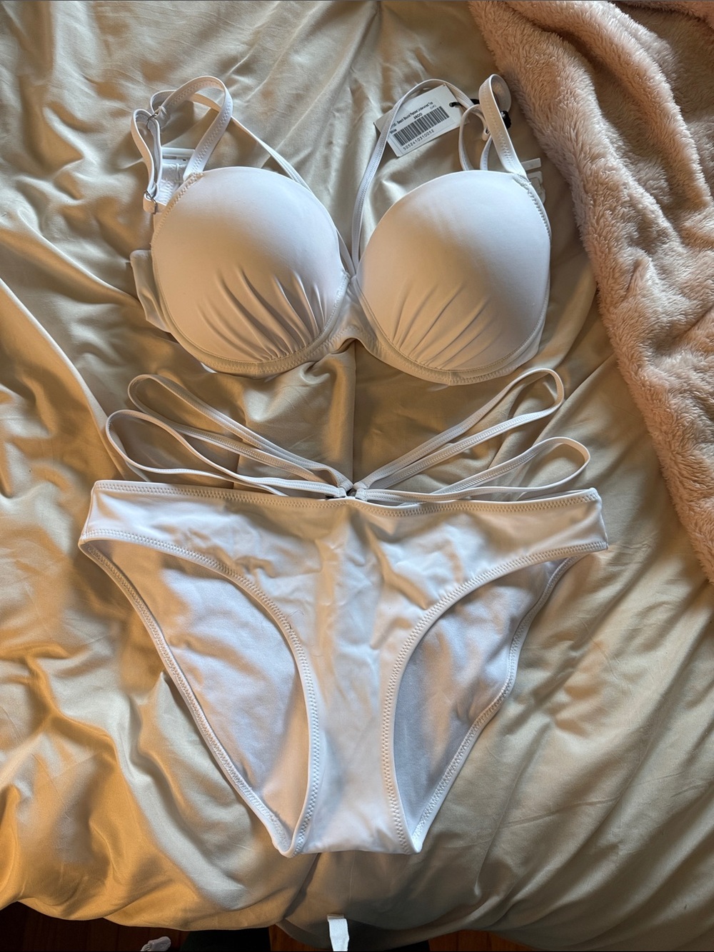 Pour Moi beach bound Strappy 36DD top size 14 bottoms  NWT